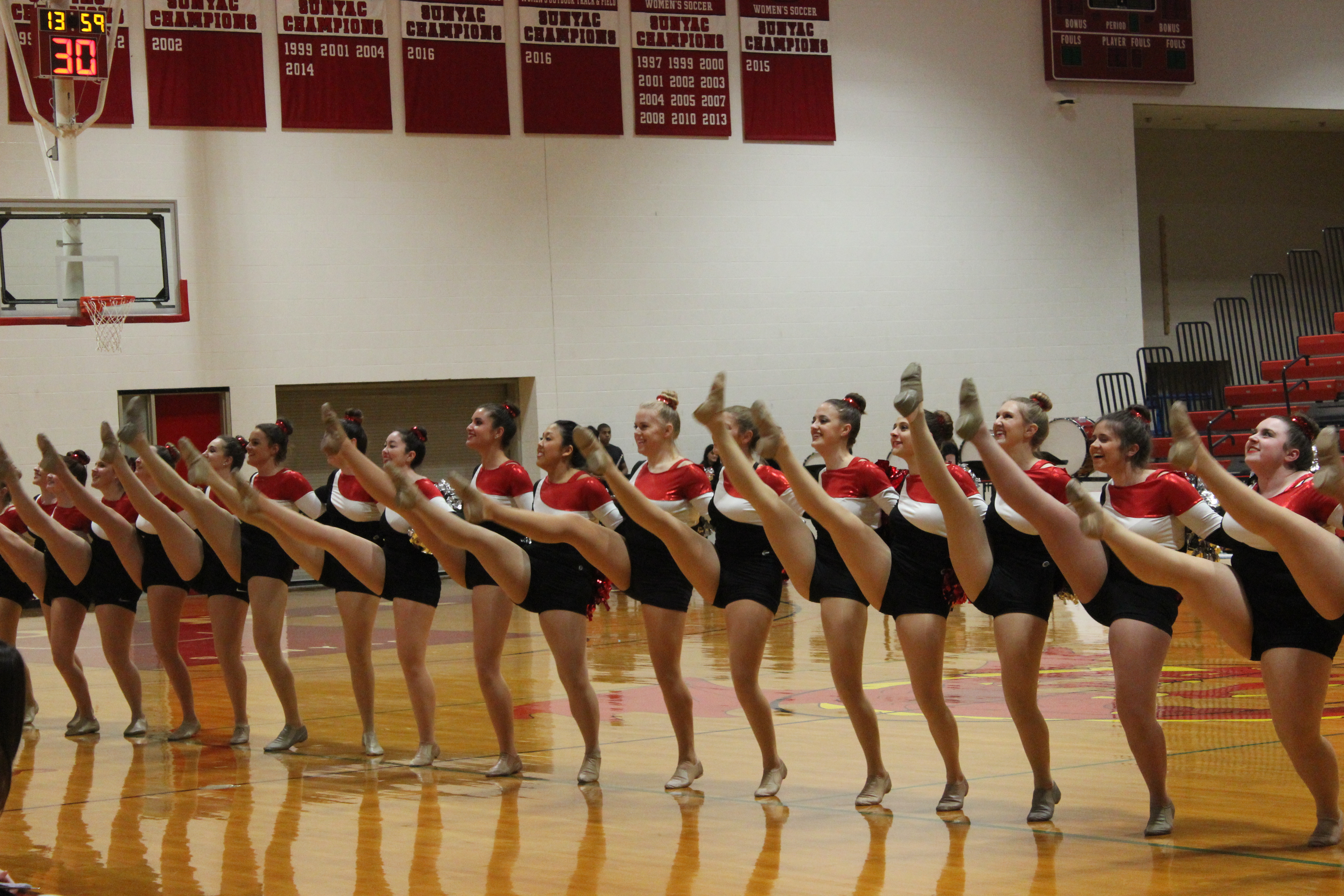 SUNY Oneonta Cheerleaders The State Times